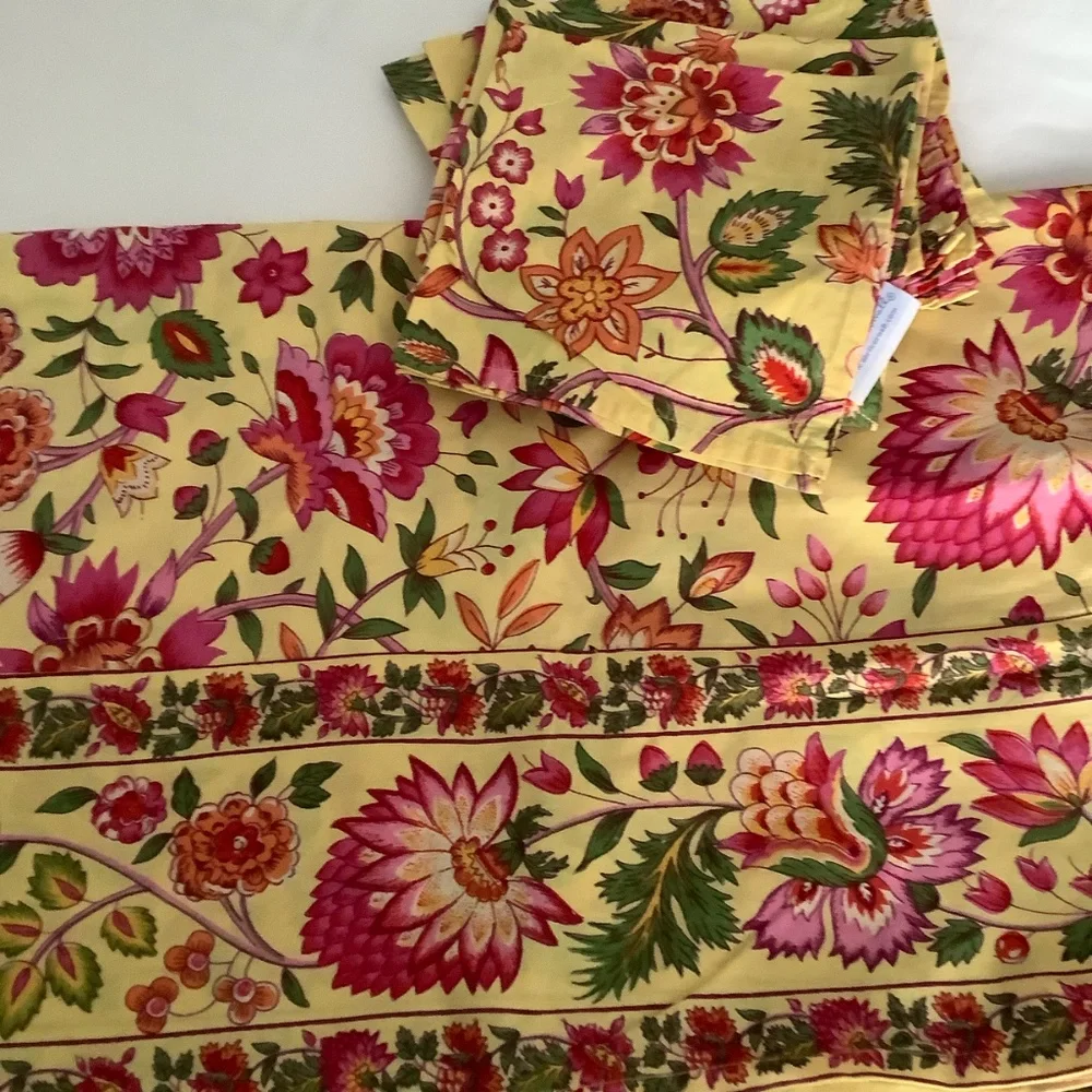 SUMMER April Cornell 100% cotton tablecloth and 8 napkins! - Picture 2 of 7
